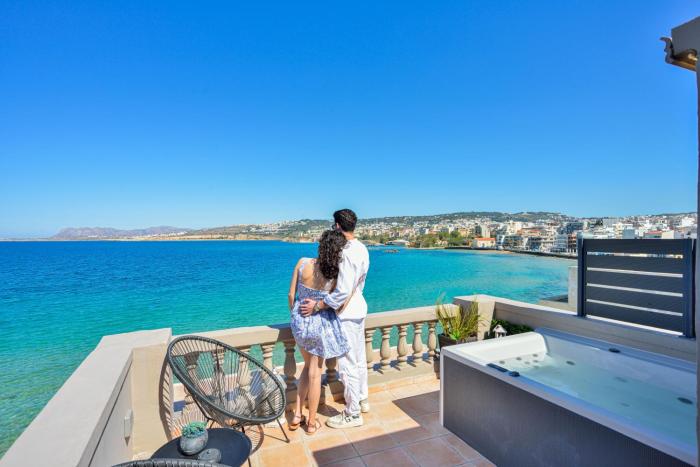 Kumka seafront suite