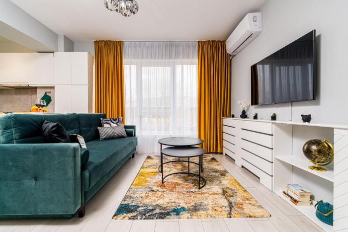 Charming Apartment - Swimming Center, Airport & Therme SPA