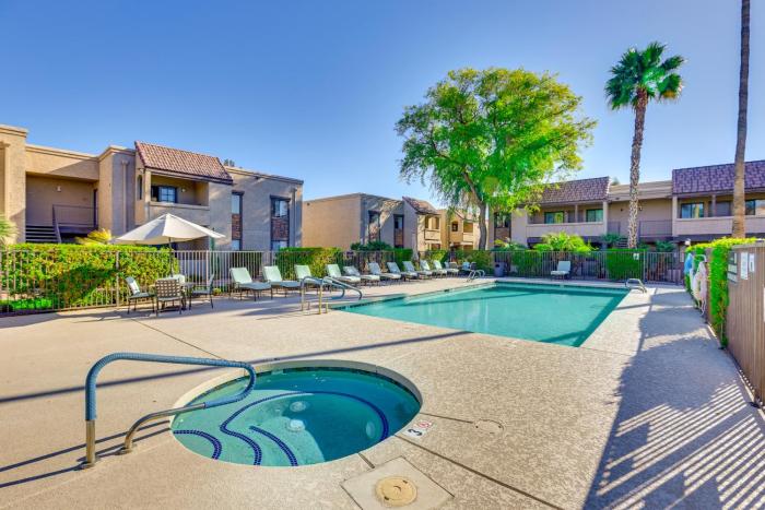 Pool and Hot Tub Access Scottsdale Condo with Patio!
