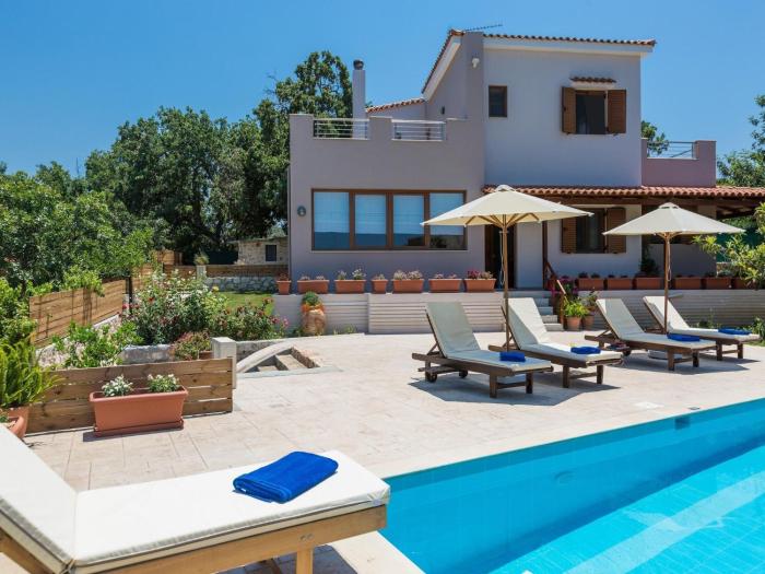 Villa in Prines with Private Pool & BBQ