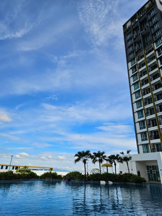 New Metropol 3 Bedrooms Pool View
