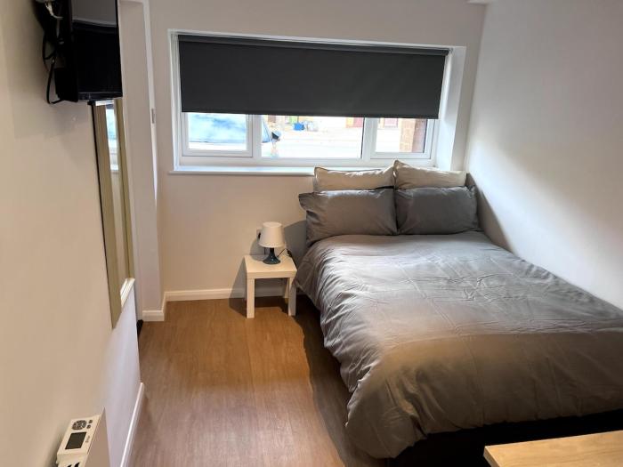 Adorable Studio For Rent in Milton Keynes
