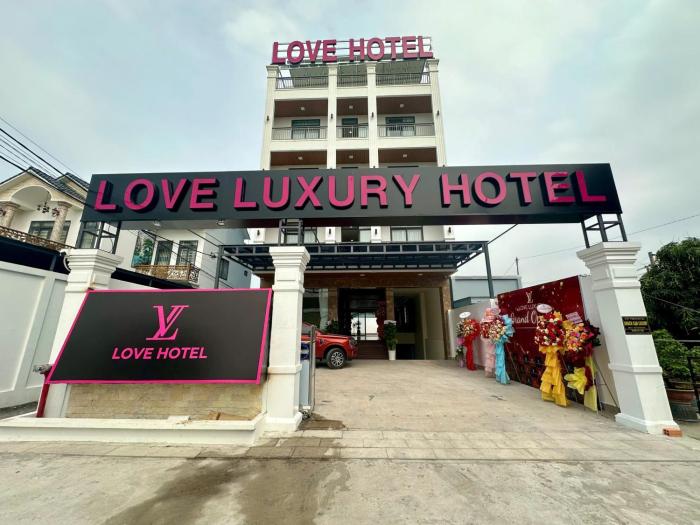 Love Luxury Hotel Vườn Lài