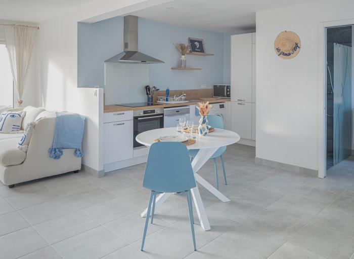 house for 2 people with garden