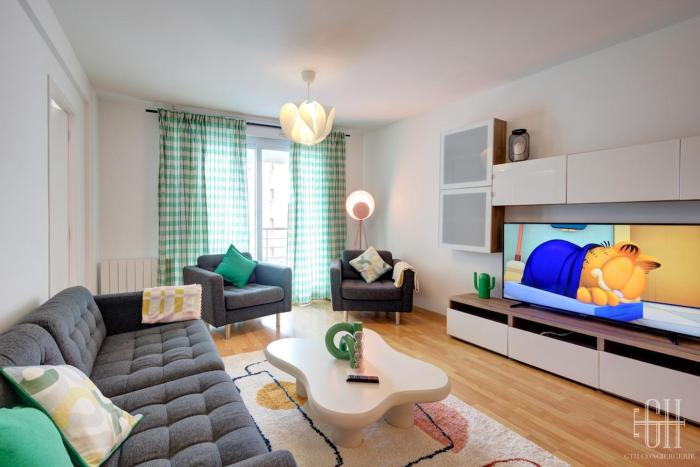 Grand appartement hyper centre,4 chambres, parking