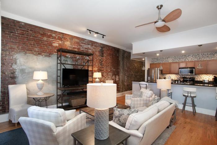 The Quiet Old City Hideout