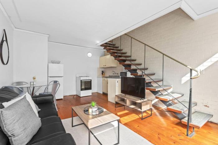 Domi Rentals - The Murra Apartment