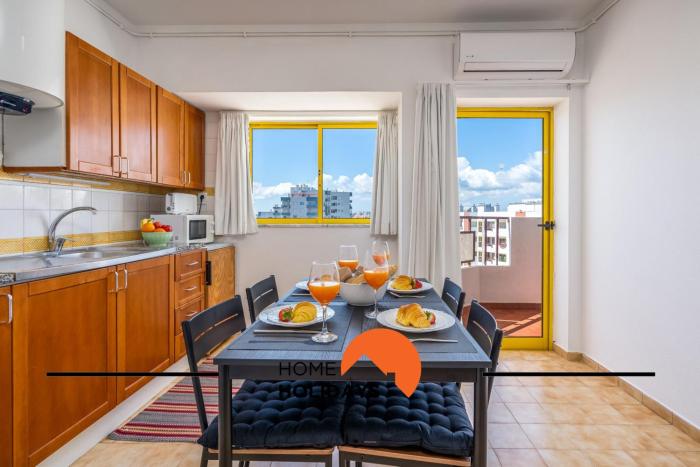 #303 Atlantida Praia da Rocha by Home Holidays