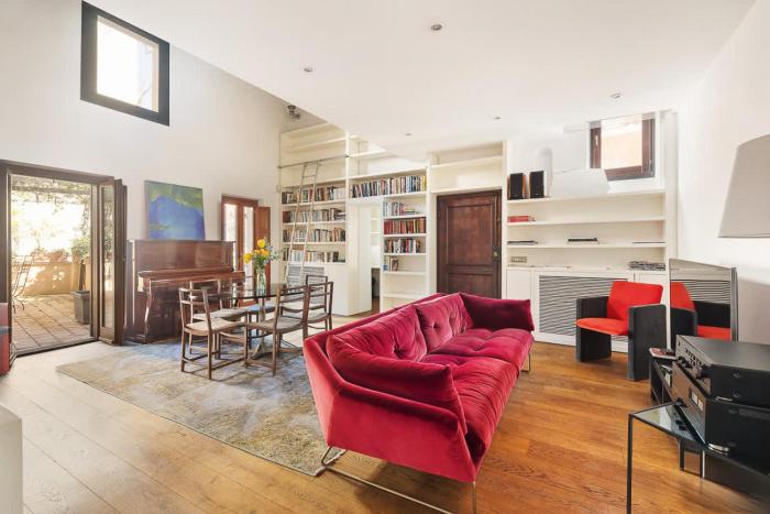 Luce Trastevere Retreat by Romeloft