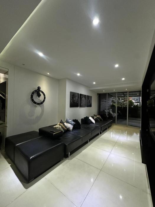 Luxury Apartment Hot Tub in South Cali