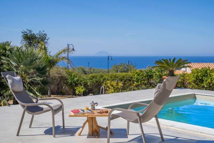 Enotria Villas - Tramonto sullo Stromboli