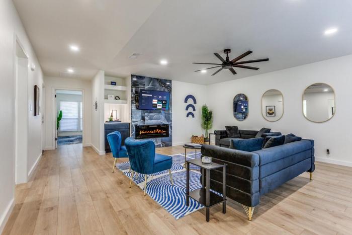 Blue Blissful Retreat 3B 2B KING