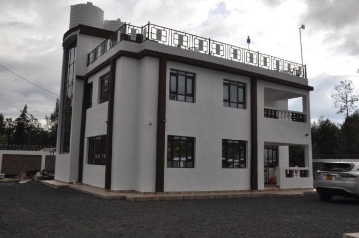 Five-Bedroom, all-ensuite Nest - MGs Mountain Nest