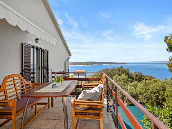 Apartment in Supetarska Draga near Sandy Beach