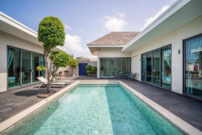 Tropical 4 Bedroom Pool Villa