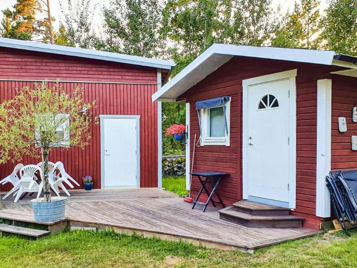 6 person holiday home in MÖNSTERÅS