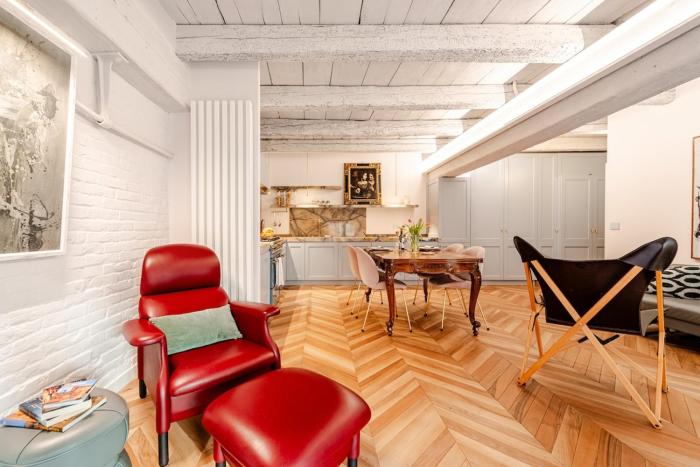 Deluxe Suite Fine Art Historic Centre