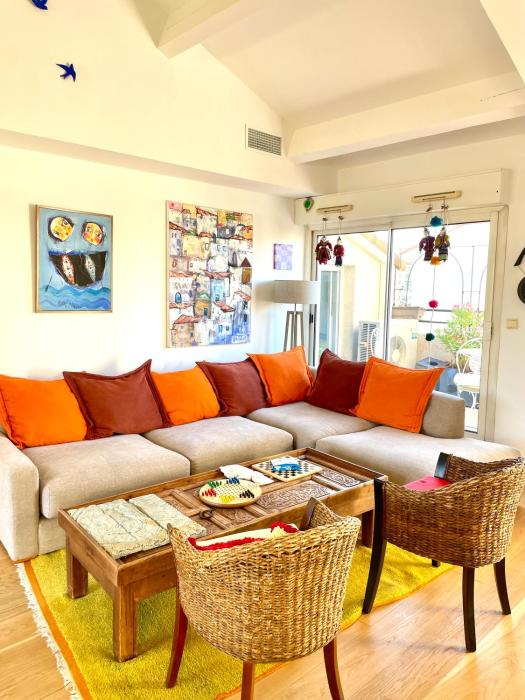 Prado Spacious and Sunny Loft in Marseille