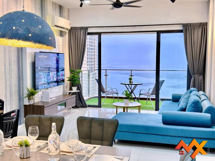 Full Sea View Country Garden Danga Bay 6-13pax Smart TV 70inch-Netflix