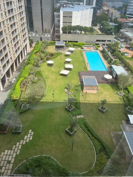 Stay at Graces -Westpoint Luxury Apartments