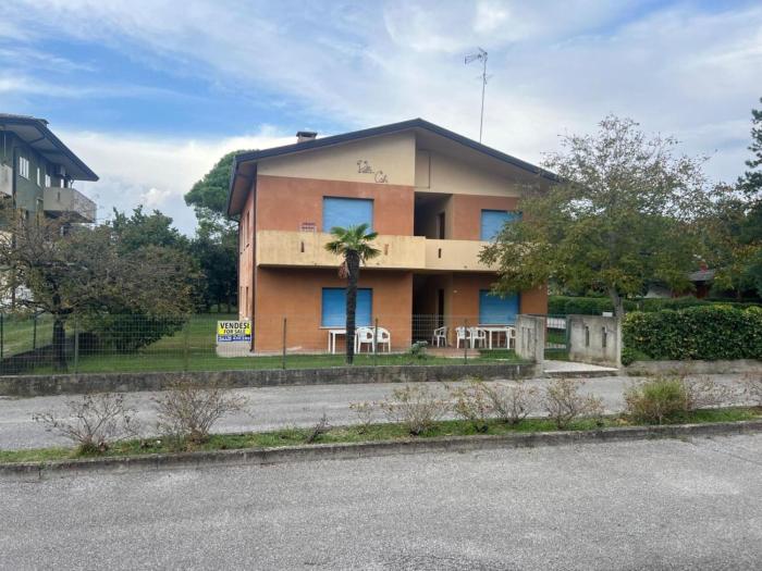 Renovated apartment for 5 guests in Bibione