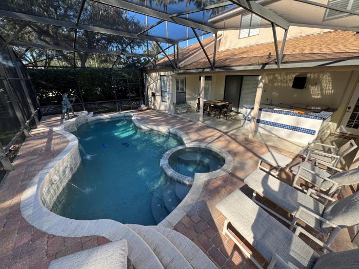 Southern Comfort on Hampton Lakes - The Ultimate Luxury Retreat!