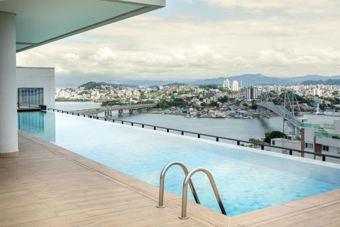 Loft moderno c vista da ponte Hercílio FH8972