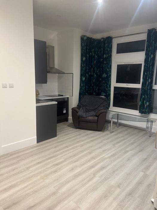 Great Ground Floor Studio Flat