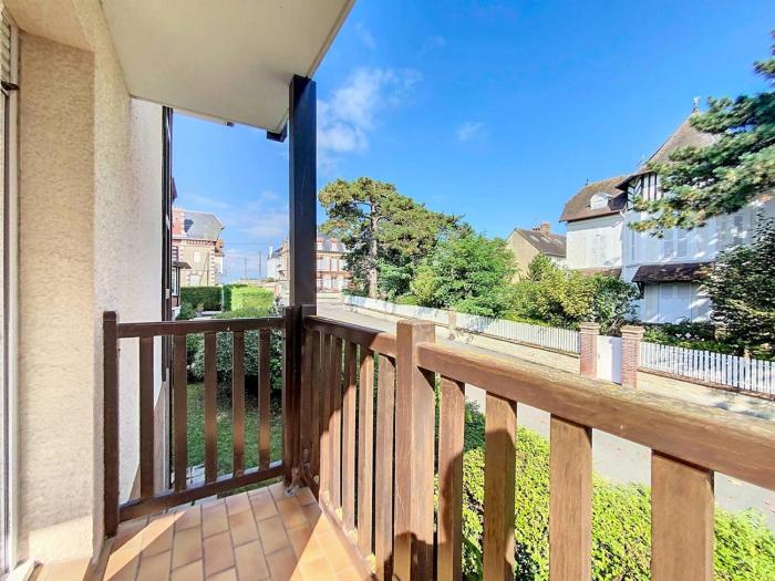 Charmant T1 avec balcon près plage et centre Cabourg - FR-1-465-126