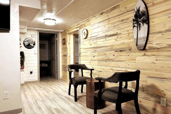 Rubys Lakefront Lower Penthouse