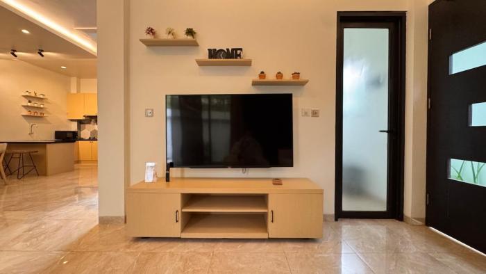 3BR Cozy Villa with Pool 4min to Finns and Beach