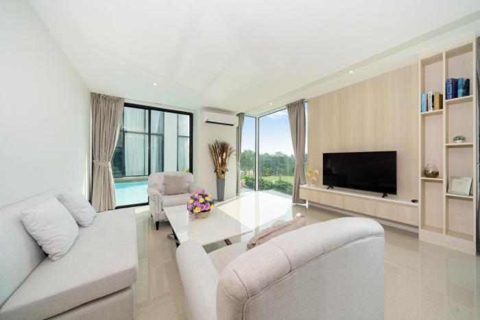 Luxury Pool Access 2BR Patong