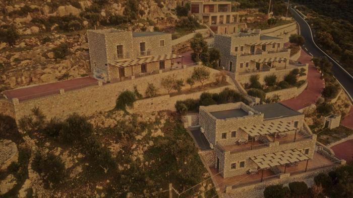 Onar Mani Suites