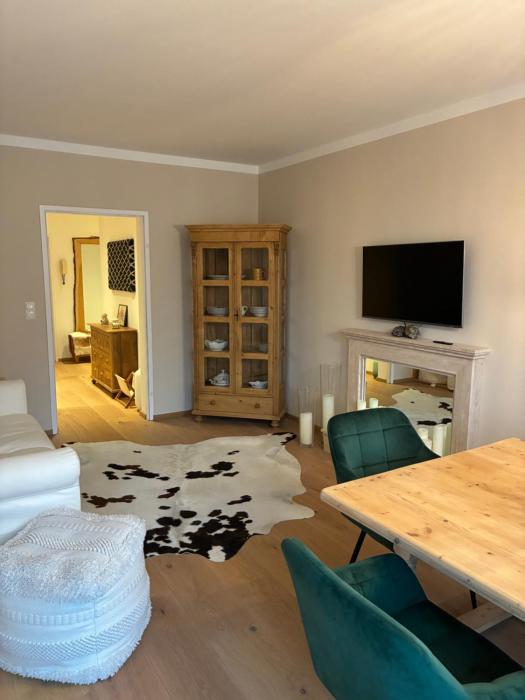 Zentrales Panorama-Apartment über den Dächern am Meranplatz - Terrasse und Top Lage