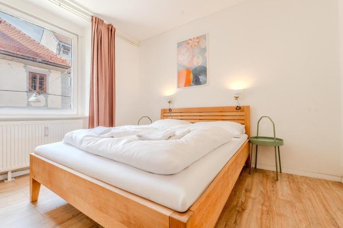 Whats-App Self-Check-IN - vibrant City Life in Graz