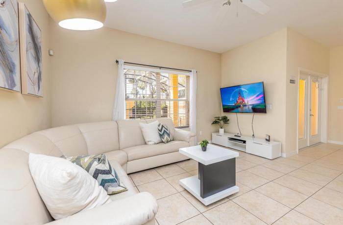 Special Offer Stunning TownHome With Private Pool close to Disney 8960PP