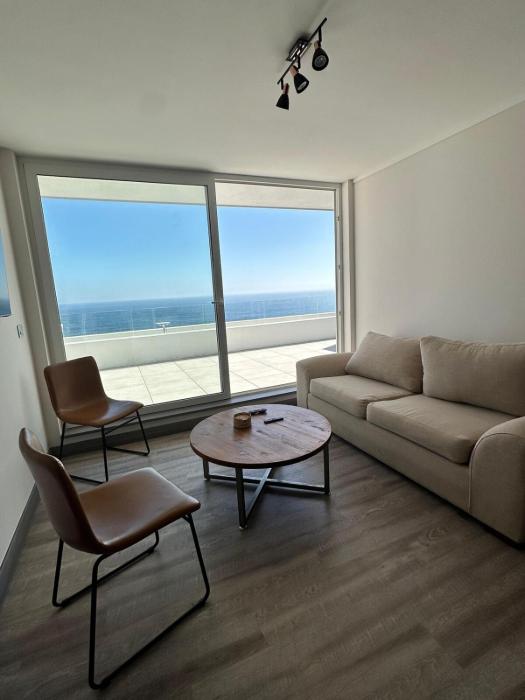 Depto privado con vista despejada al mar en 1 línea, terraza 20 mts y estacionamiento con acceso desde el borde costero
