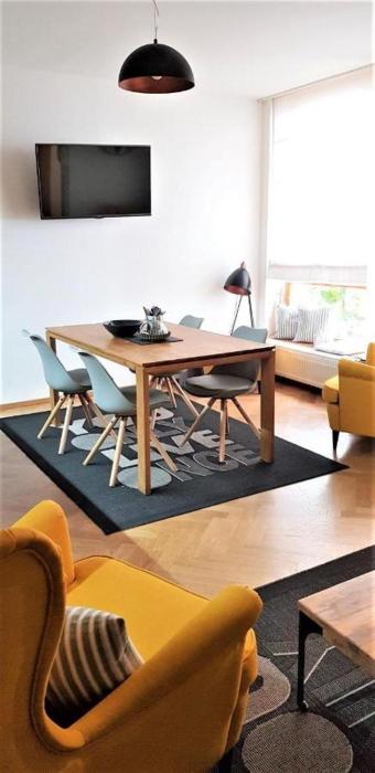 Old Town Apartment - Terrace & Parking