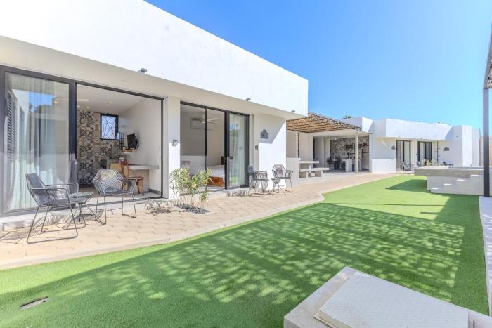 Coastal Home near Surfing Beach