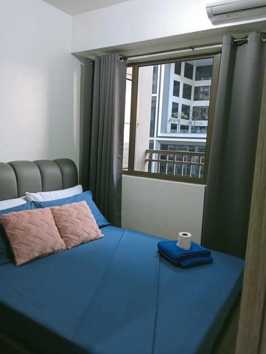 Francheska Suite near Mall of Asia