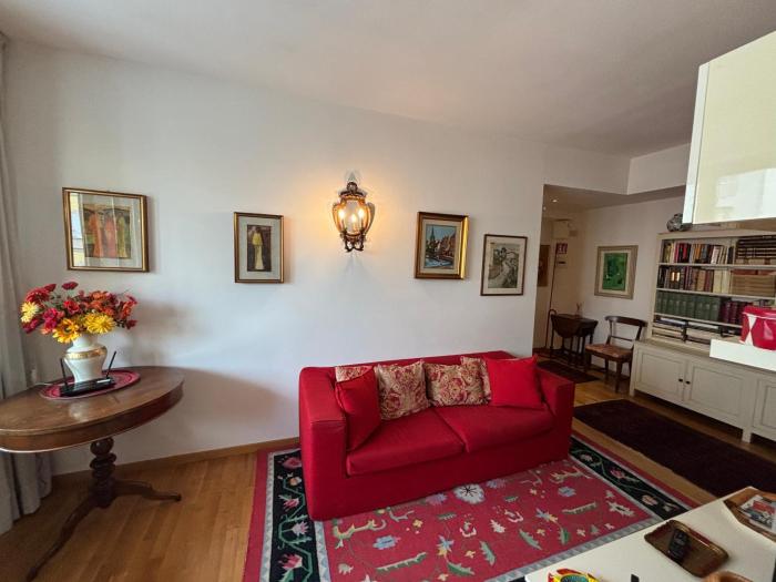 Beautiful new apartment, near Torre di Pisa