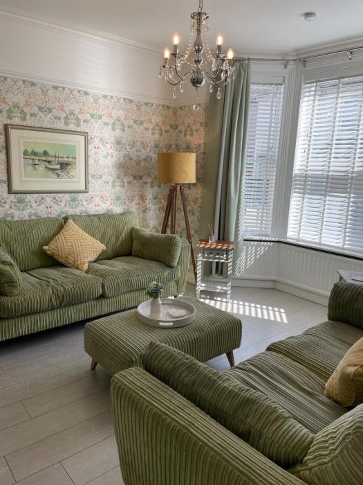 Beautiful 3 bedroom house close to Lowestofts south beach