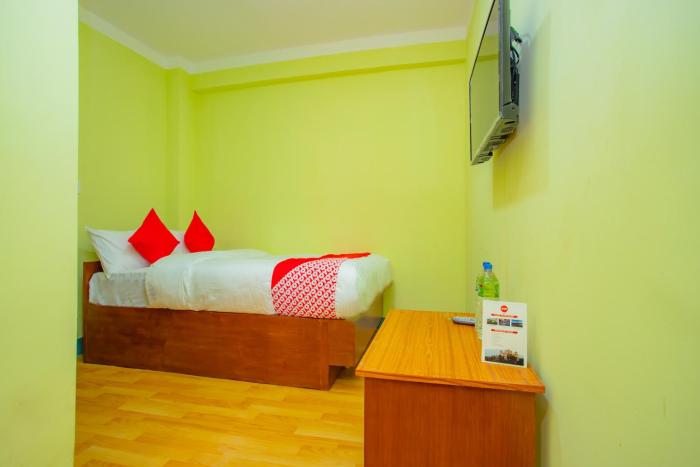 OYO 589 Hotel Trimurti