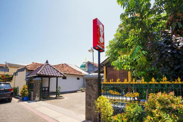 OYO 1642 Penginapan Anggrek Syariah 2