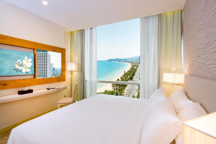 Diamond Bay Hotel