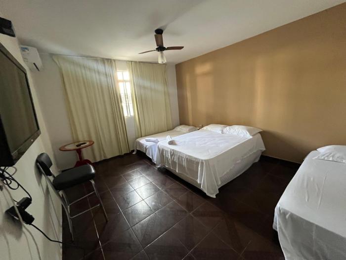 Quartos Quintal Bueno! Com ar, tv e internet no melhor bairro de Goiânia! Perto do Goiânia Shopping, Parque Areião Hospital Premium Mater Dei OVG Vaca Brava Marista Campo do Goiás!