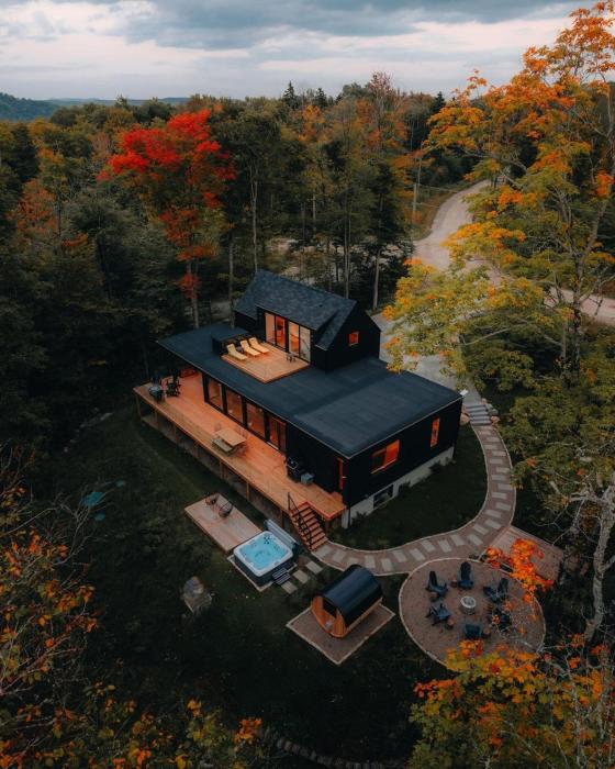 Bläk Kabin - Ski Tremblant, Sauna, Hot Tub and Yoga