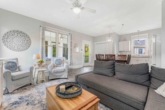 Le Papillon - 77 Butternut