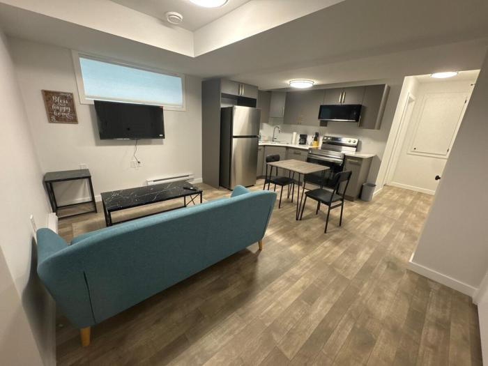 1 bedroom- 1 bath private suit