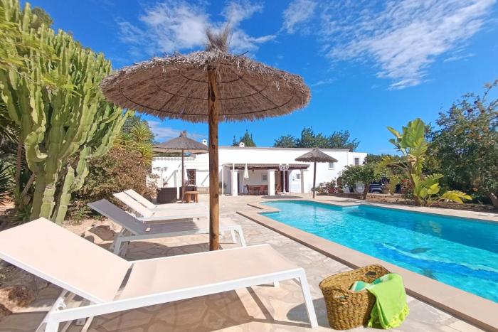 Maison Calme wifi, aircon, private pool